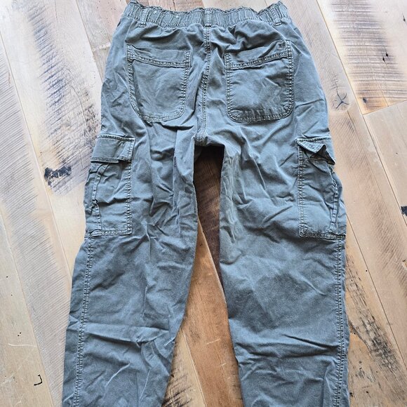 AE Women's Stretch Baggy Cargo Jogger Olive Green Size 8 - Picture 3 of 9